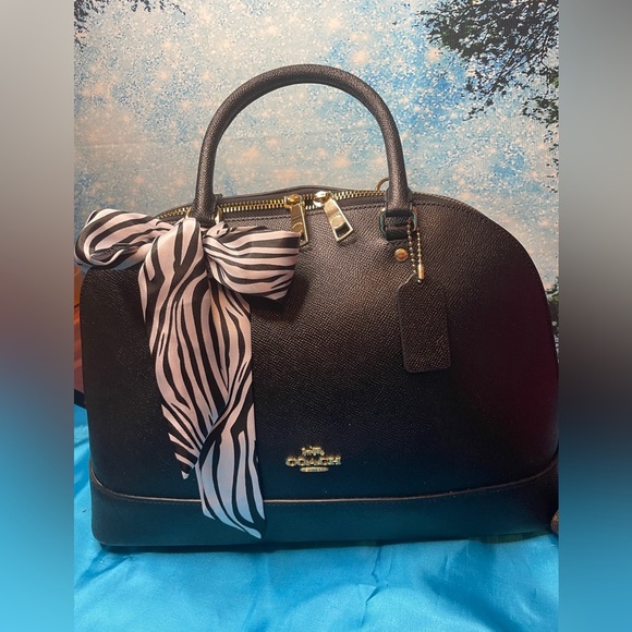 Coach Handbags - Women's Coach Black / Gold Dome Satchel Crossbody Bag 24” Gold Chain EUC